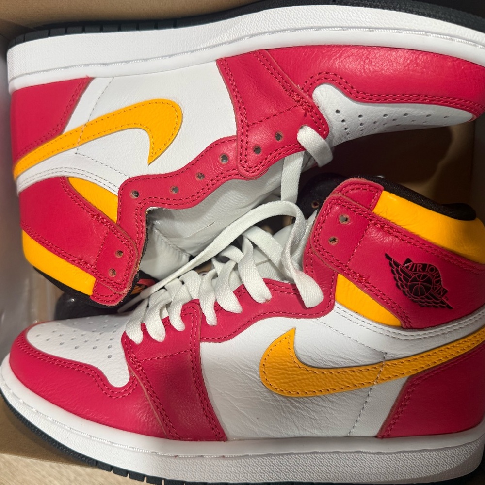 Jordan 1 Retro High OG in Pink & Orange